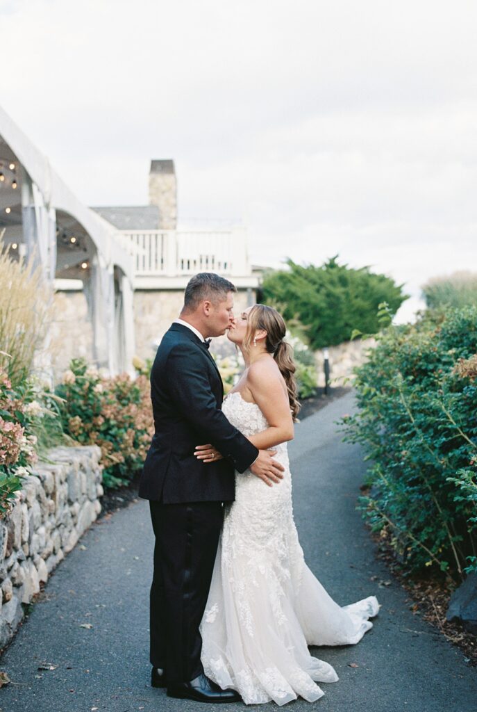 wedding portraits at Tedesco Country Club in Marblehead
